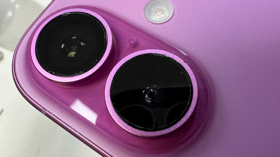 Замененное стекло камеры на iPhone 16