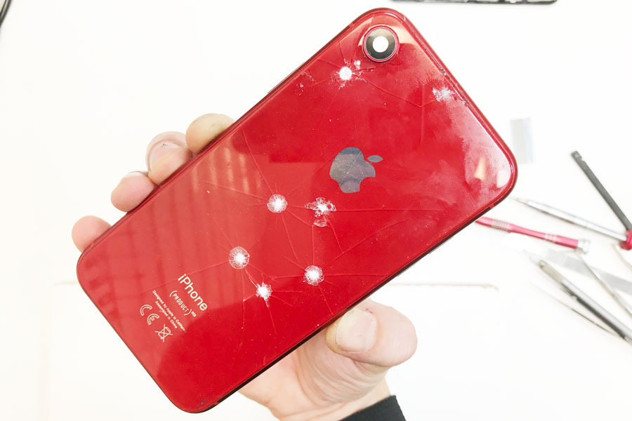 Замена заднего стекла на iPhone XR Казань
