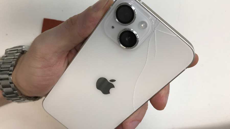 Замена заднего стекла на iPhone 14 в Казани