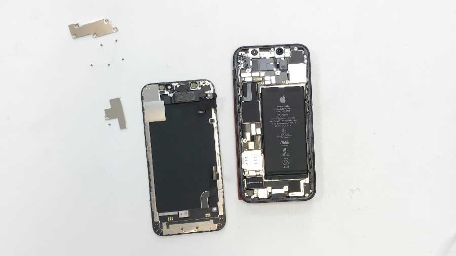 Замена батарейки на iPhone 12  Казань