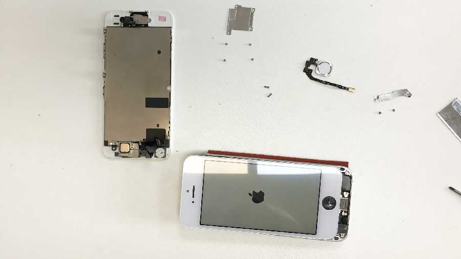 Замена экрана на iPhone SE 2016 Казань