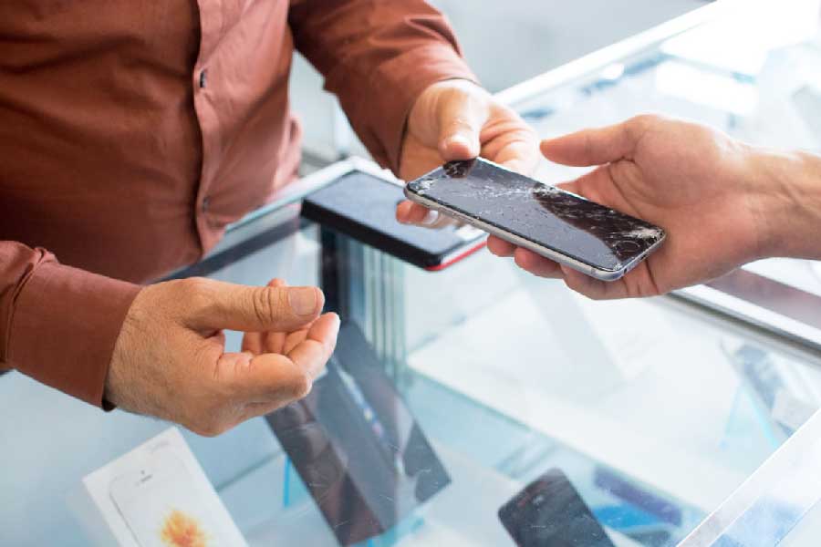 Скупка разбитых и нерабочих iPhone в Казани
