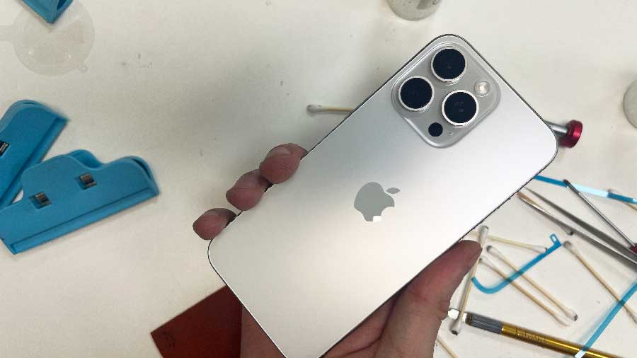 Крышка на iPhone 15 Pro Казань