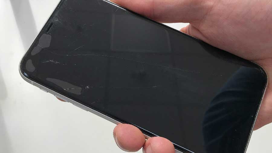 Замена аккумулятора на iPhone 11 в Казани