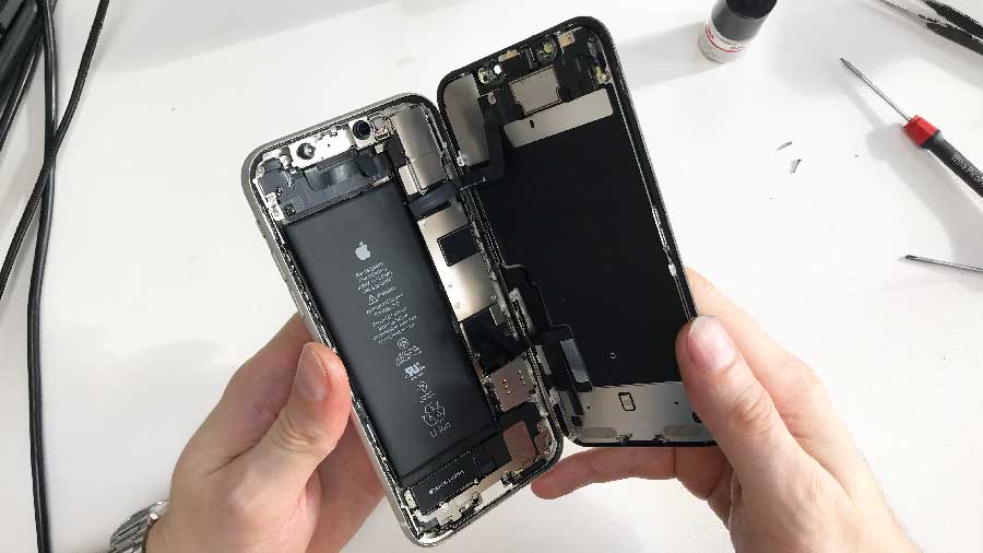 Замена батареи на iPhone 11 в Казани