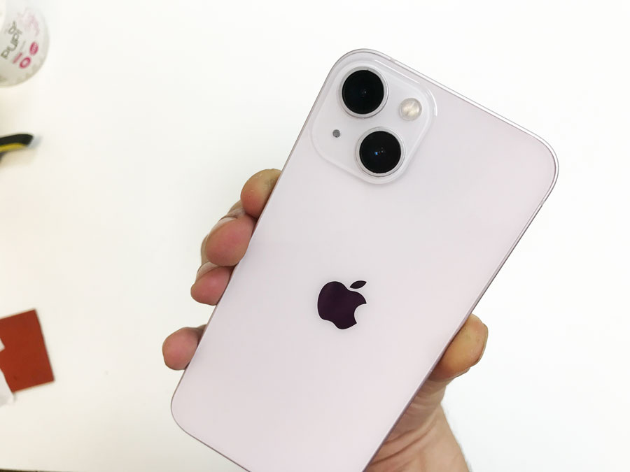 Замена заднего стекла на iPhone 13